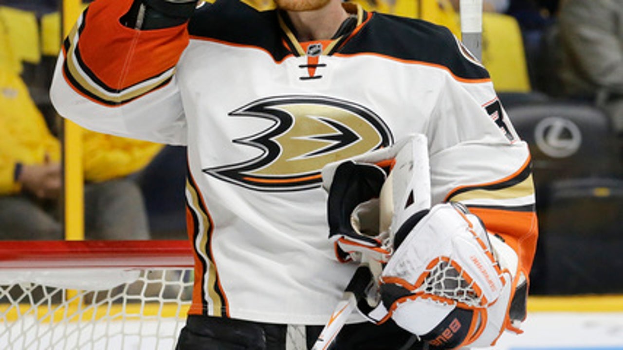 Salary cap crunch makes for early NHL trade opportunities